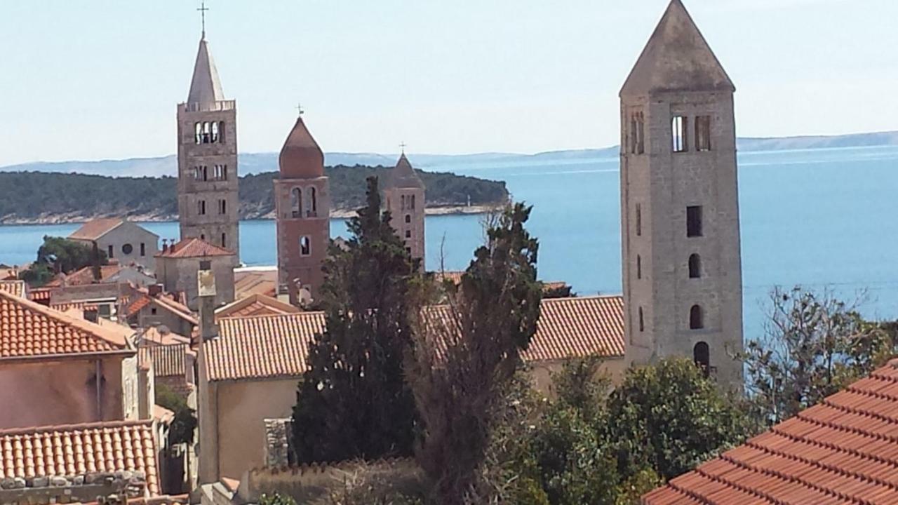 Nina Villa Rab Town Esterno foto