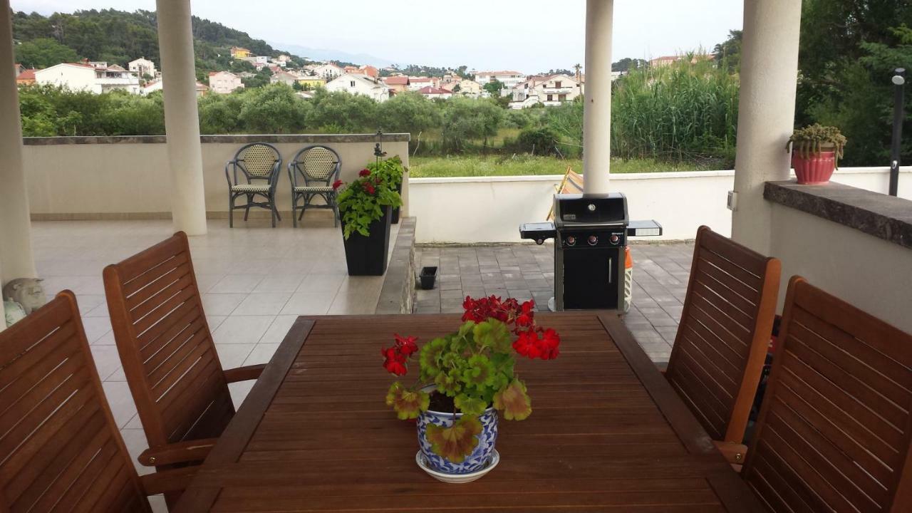 Nina Villa Rab Town Esterno foto
