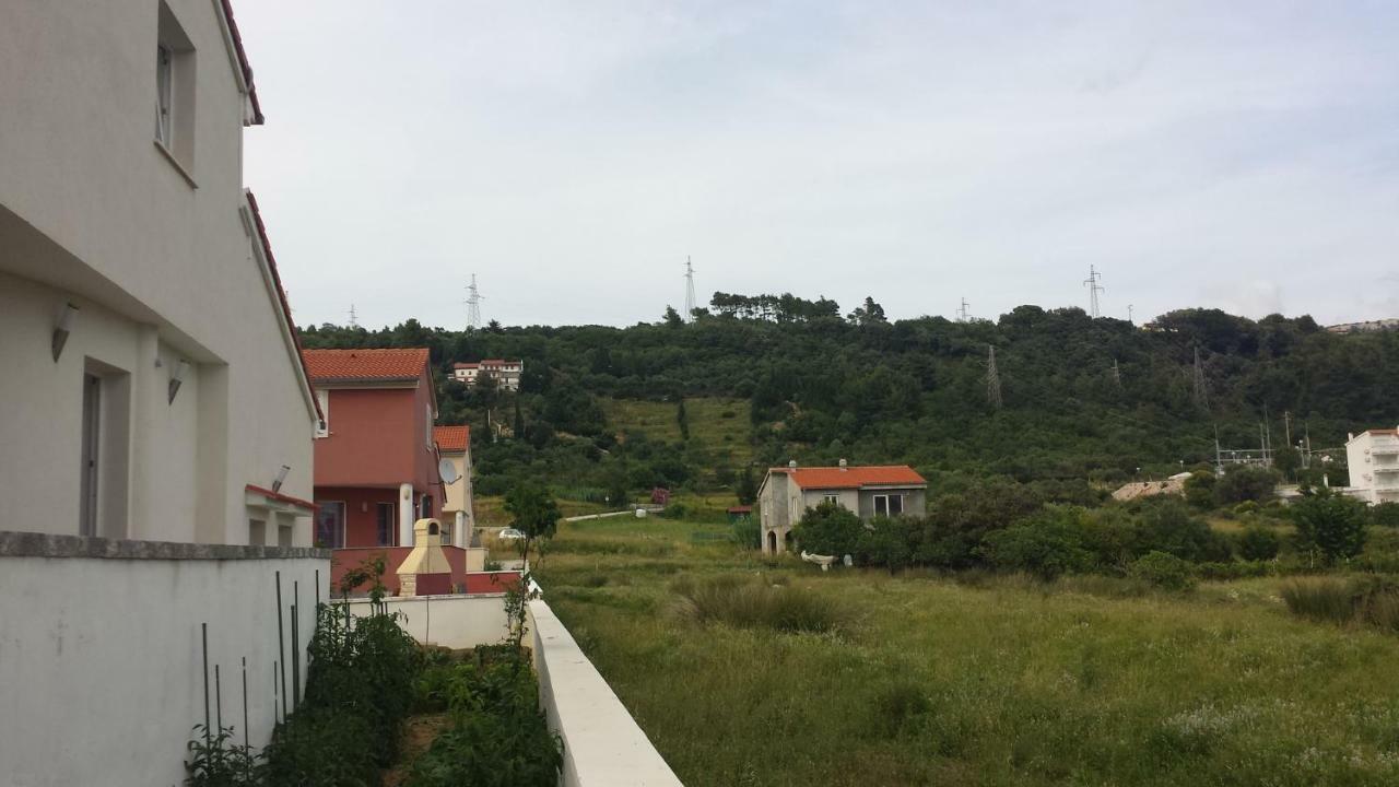 Nina Villa Rab Town Esterno foto